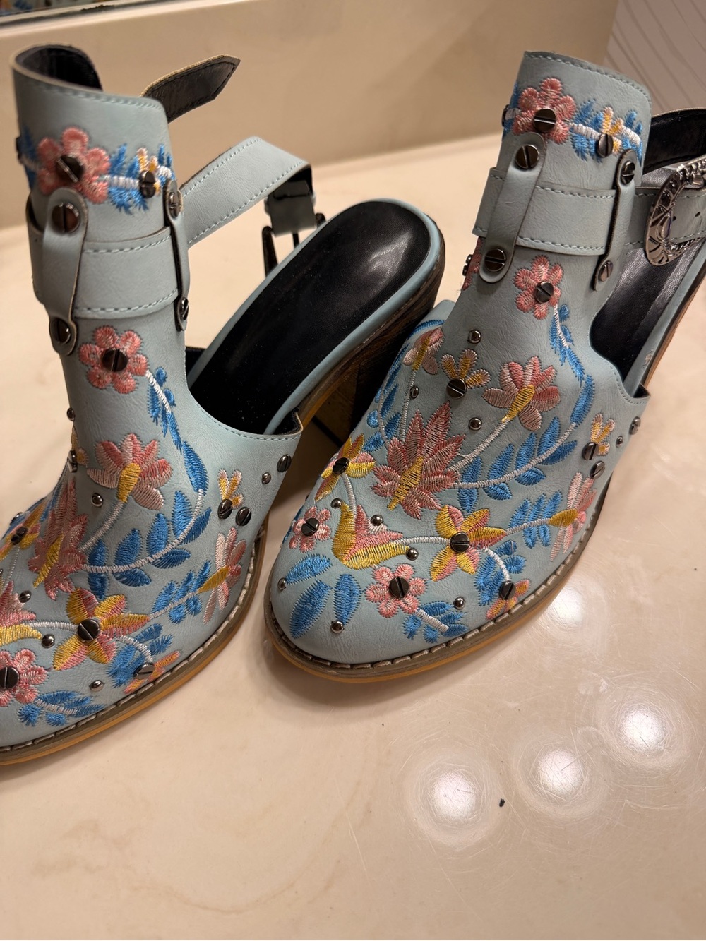 Women's Light Blue Embroidered Floral Slingback Heels